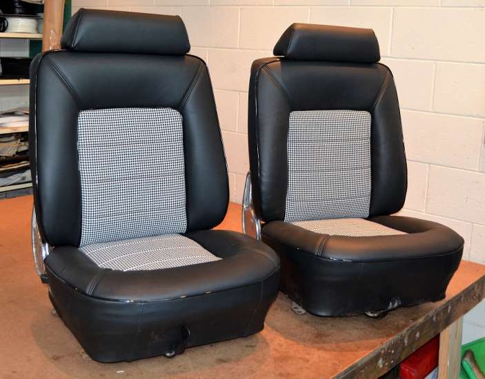 HQ  Holden Monaro seats (leather)